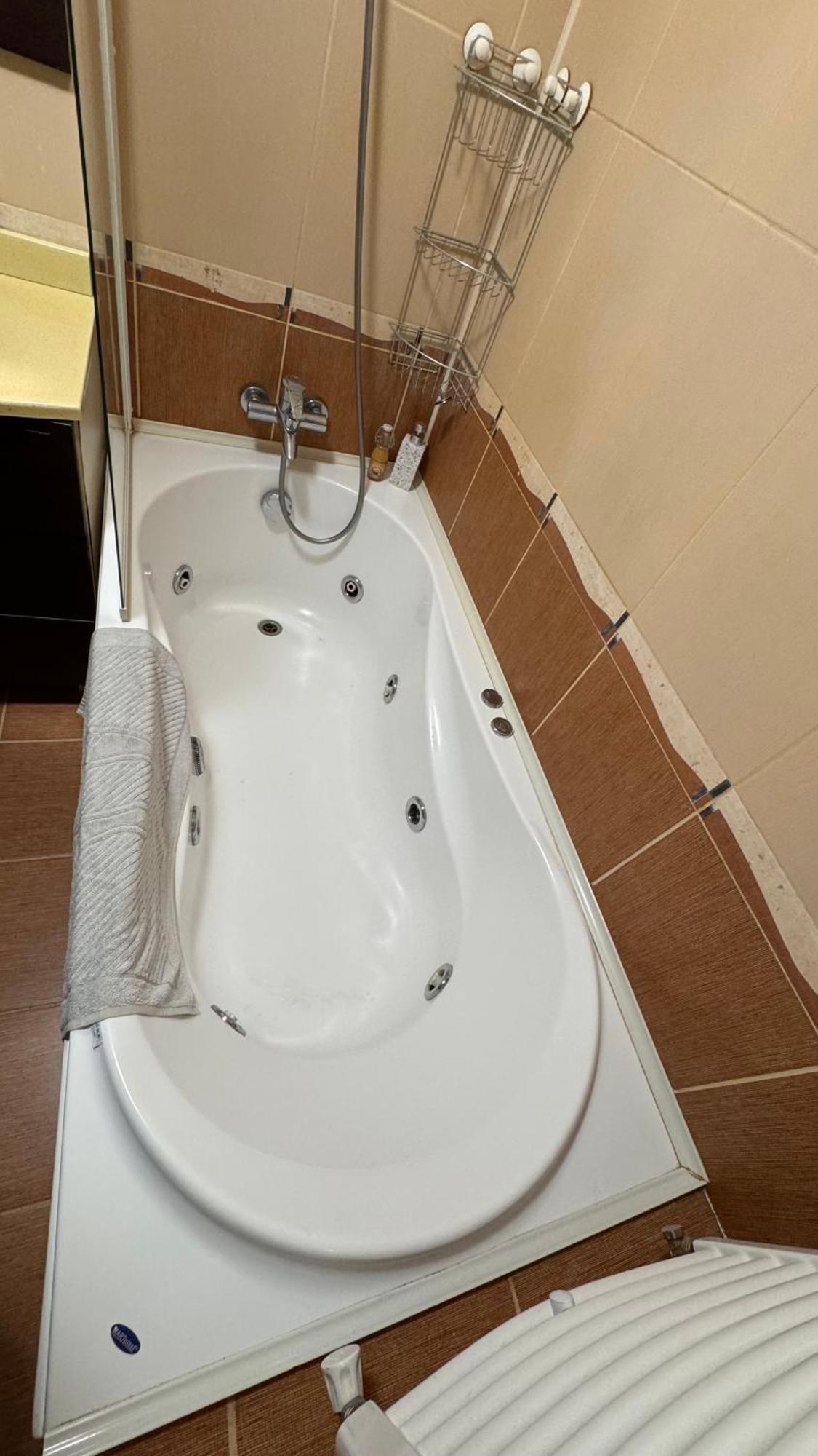 Apartament 3 Camere Otopeni Exteriör bild
